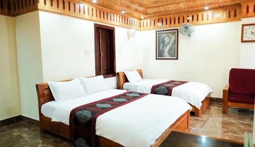 Standard Triple Room, City View