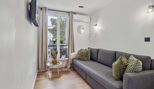 Deluxe Apartment