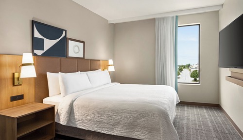 Studio Suite, 1 King Bed, Accessible Bathtub, Kitchen (Mobility)