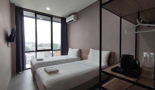 Superior Twin Room