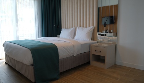 Standard Double Room, Garden View