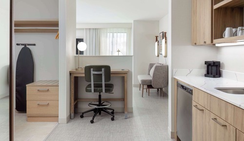 Suite, 1 King Bed (Efficiency)