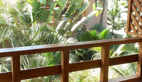 HABITACION MATRIMONIAL FRENTE AL JARDIN CON BALCON