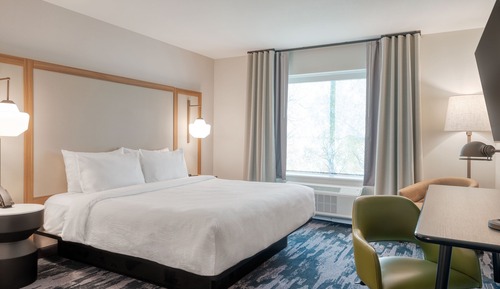 Room, 1 King Bed, Hearing Accessible (Roll-in Shower)
