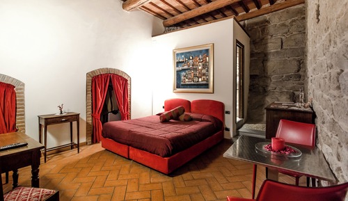 Junior Room, Courtyard View