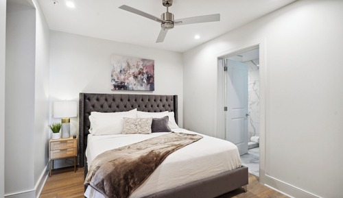 Classic Condo, 4 Bedrooms
