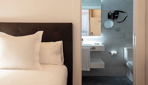 Deluxe Single Room
