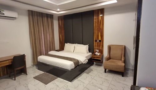 Luxury Room, Courtyard View
