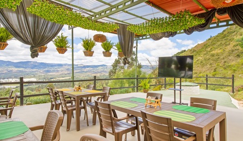 Classic Single Room, 1 King Bed, Balcony, Valley View