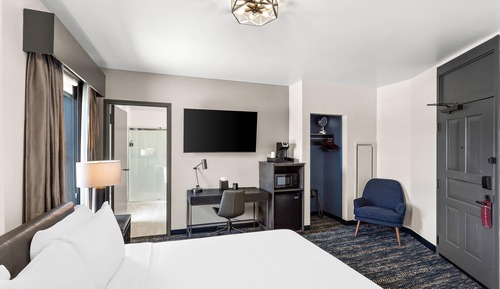 Standard Room, 1 King Bed, Non Smoking