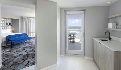 Suite, 1 Bedroom, Balcony, Oceanfront (Oceanfront)