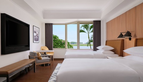 Deluxe Room, 2 Double Beds, Lake View