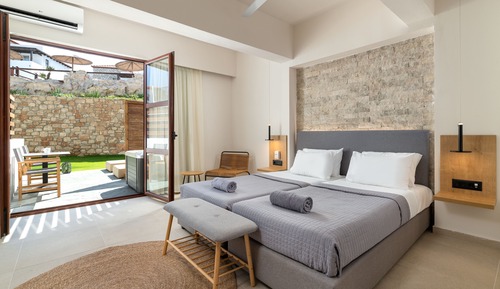 Classic Double or Twin Room, Hot Tub, Garden View
