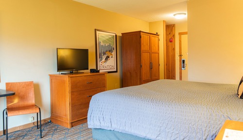 Standard Room, 1 Queen Bed