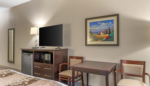 Standard Room, 2 Queen Beds, Non Smoking, Refrigerator (Pet Friendly)