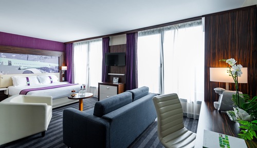 Premium Room, 1 Queen Bed with Sofa bed