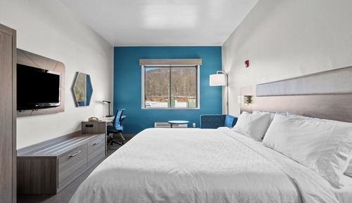 Standard Room, 1 King Bed