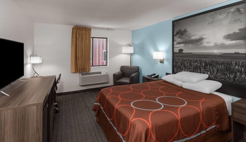 Standard Room, 1 Queen Bed