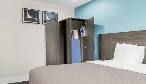 Standard Room, 1 King Bed, Non Smoking