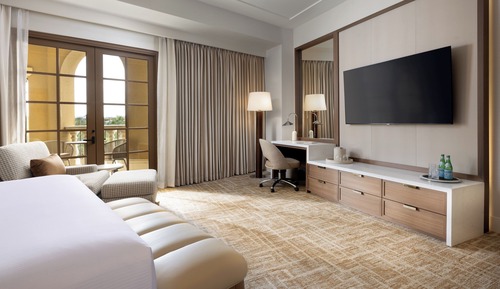 Resort King with Patio - NEWLY REMODELED