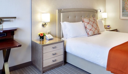 Deluxe Room, 1 King Bed