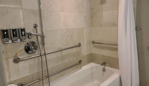 Room, 1 King Bed, Accessible, Harbor View