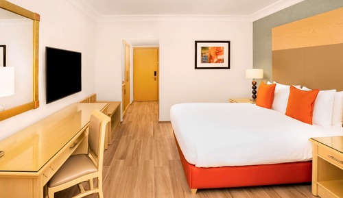 Classic Room, 1 King Bed