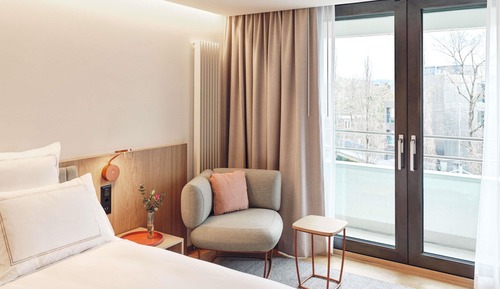 Premier Room, 1 Double Bed (Small Balcony)