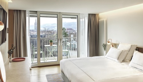 Suite, 1 King Bed, Balcony