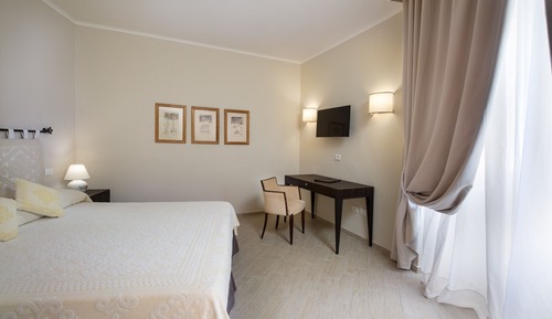 Classic Double Room