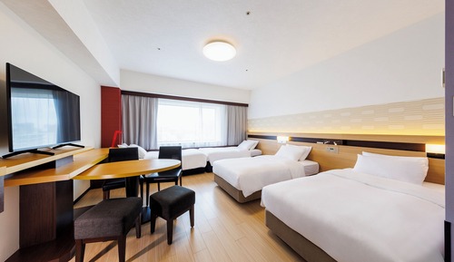 East Wing - DELUXE TWIN (For 4 adults), Non Smoking (1 bed for over age of 7)