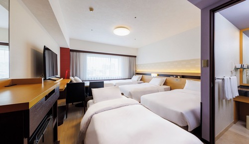 East Wing - DELUXE TWIN (For 5 adults), Non Smoking (1 bed for over age of 7)