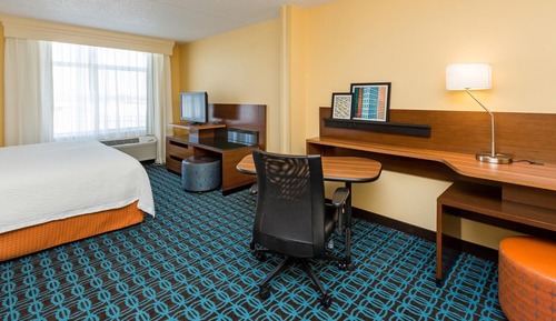 Room, 1 King Bed, Mobility Accessible (Accessible Bathtub)