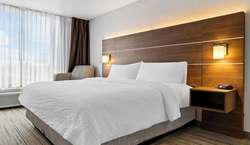 Standard Room, 1 King Bed