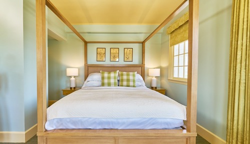Premium Room, 1 King Bed, City View