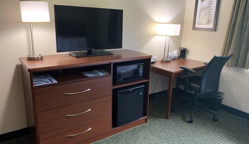Suite, Multiple Beds, Non Smoking, Poolside