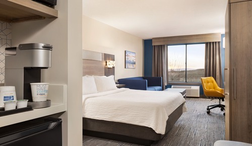 Suite, 1 King Bed