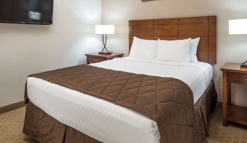 2 BEDROOM 1 KING 1 QUEEN SUITE WITH SOFABED