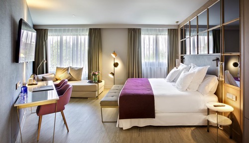 Emperador Premium Room