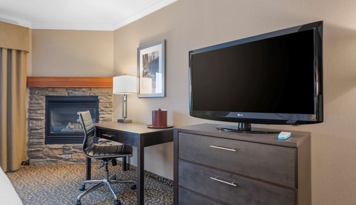 Standard Room, 1 King Bed, Non Smoking, Fireplace (with Sofabed)