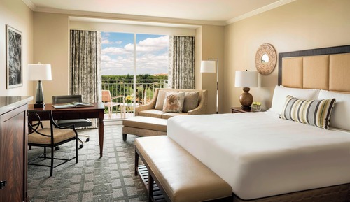 Club Room, 1 King Bed, Golf View