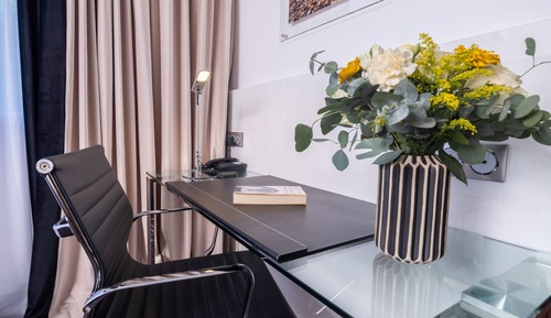 Chambre EXECUTIVE avec lits jumeaux et canapé-lit pour enfant de 12 ans maximum