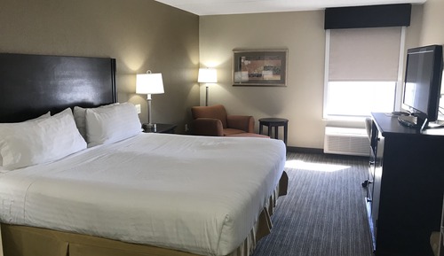 Standard Room, 1 King Bed