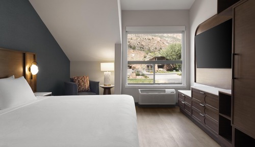 Suite, 1 Bedroom, Accessible Bathtub