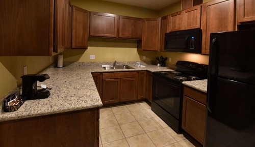 Suite, 1 King Bed, Accessible, Kitchen