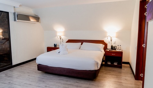 Grand Suite, 1 King Bed, Hot Tub