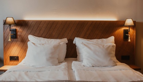 Double Room, No Windows (Compact)