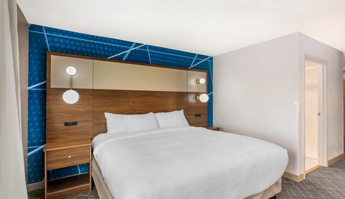 Suite, 1 King Bed, Non Smoking