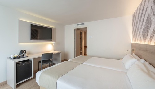 Double Room (1 adult + 1 child)