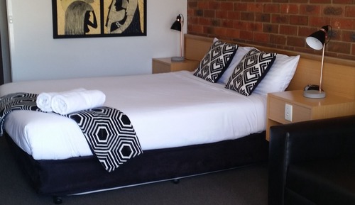 Premium Queen Room